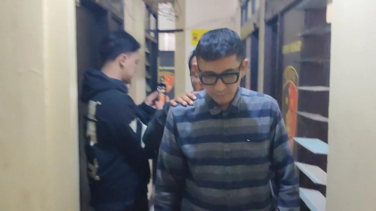 Demon pemalak mobil pelat B di Dago
