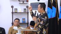 Wakil Ketua DPD RI Mahyudin saat membuka Focus Group Discussion (FGD), bertema 'Pemulihan Sektor Pariwisata Global, Melalui Penguatan UMKM dan Komunitas Dalam Kerangka G20' di Denpasar, Bali, Senin (4/7/2022). (Liputan6.com/ Ist)