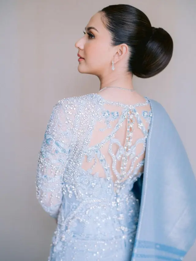 Adu Gaya Jessica Mila dan Chen Giovani Saat Pertunangan Adat Batak Sebelum Dinikahi Anak Pengacara