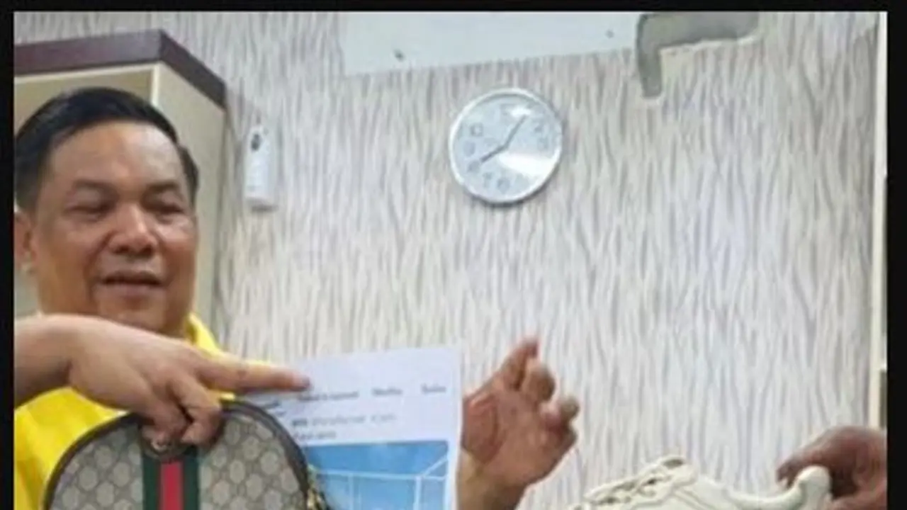 Warganet Ungkap Sepatu Gucci yang Diklaim KW oleh Sekda Riau Beda dengan yang Dipakai Istrinya