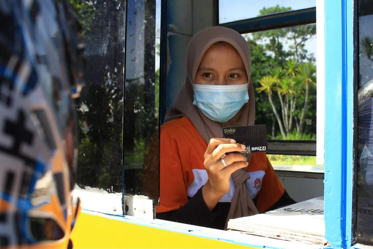 Top Up Kartu Elektronik BRIZZI Makin Praktis