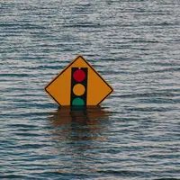 ilustrasi arti mimpi banjir/Kelly Sikkema/unsplash