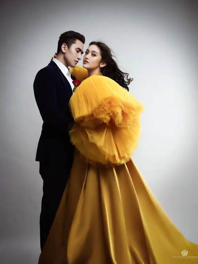 7 Pemotretan Verrell Bramasta dan Ranty Maria Bertema Beauty and The Beast