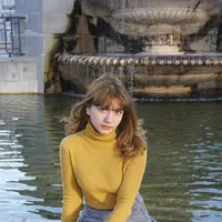 Melihat paras cantik Cassandra Lee memang tak pernah membosankan. Pasalnya, ia sangat pandai memadu padankan busana yang pastinya membuat Cassandra semakin memikat hati. (Instagram/cassandraslee)