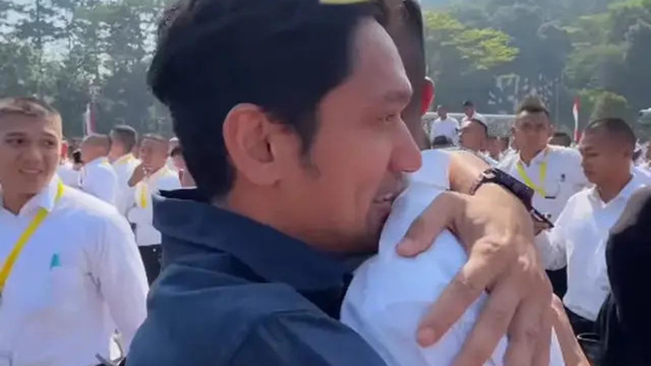 Momen Haru Ibnu Jamil Hadiri Kelulusan Sang Putra yang Lolos Akmil, Kompak Bareng Mantan Istri