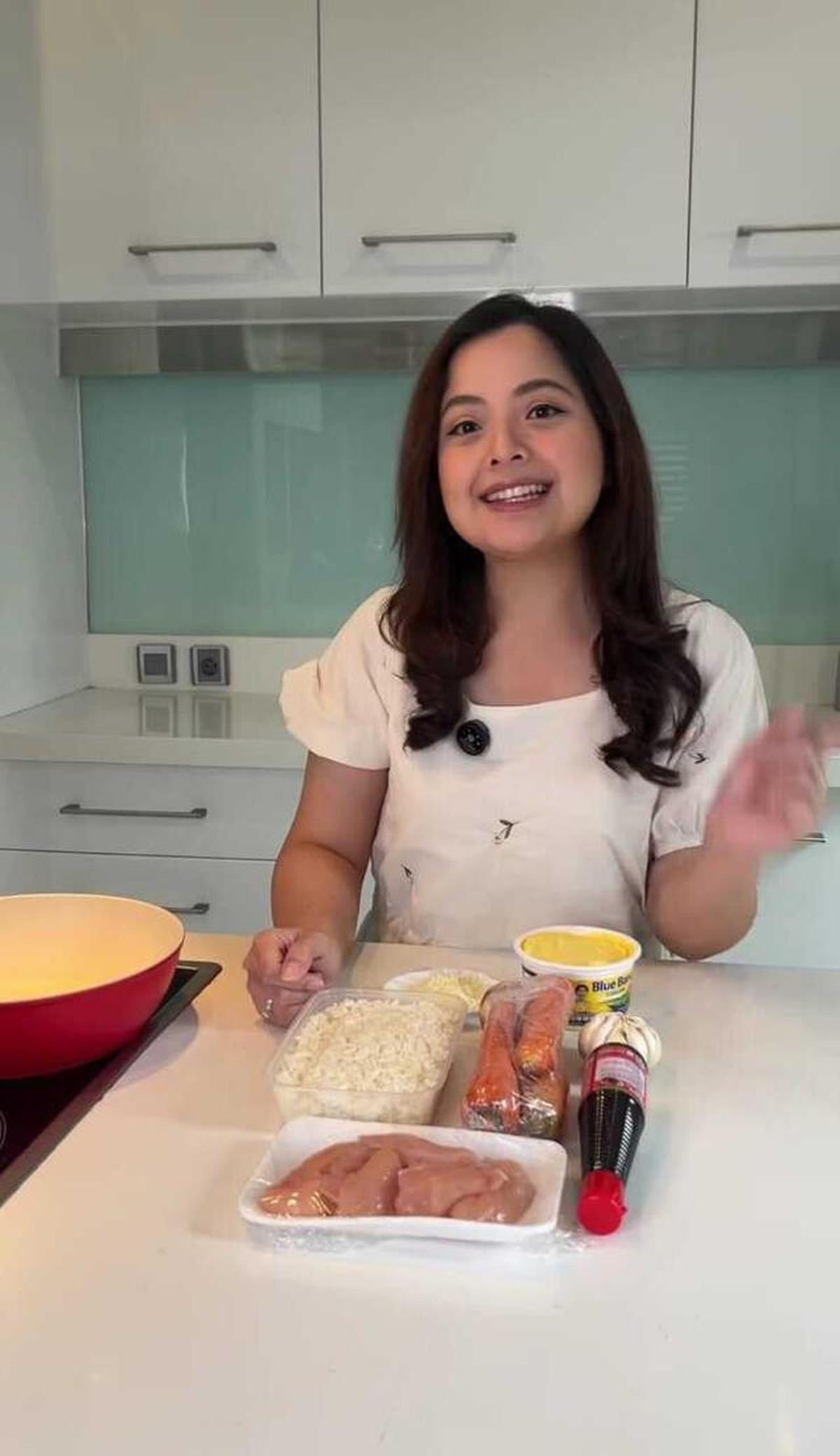 4 Potret Dapur dan Meja Makan Tasya Kamila, Referensi Desain Sederhana Tapi Elegan