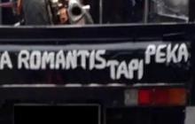 8 Potret Tulisan di Bak Pikap, Penuh Canda dan Kata-kata Bijak
