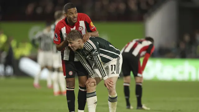 Foto: Lewat Drama Dua Gol Injury Time dan Dibombardir 31 Tembakan, MU Tahan Imbang Brentford di Kandangnya