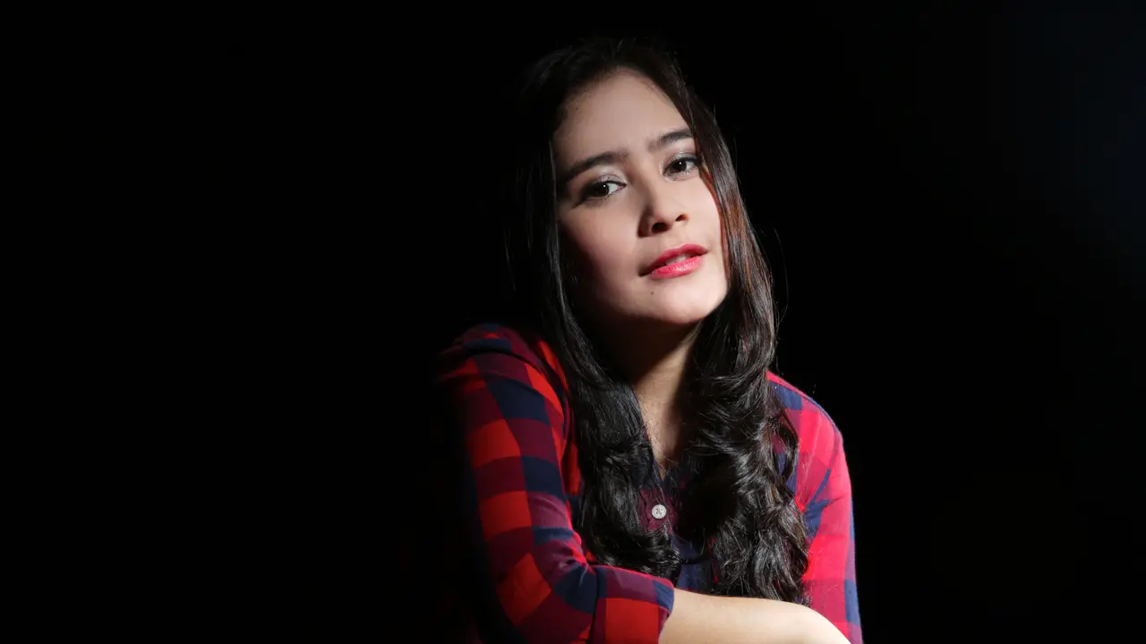 Prilly Latuconsina