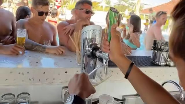 Rabbit Jump sebuah beach club di Gili Trawangan