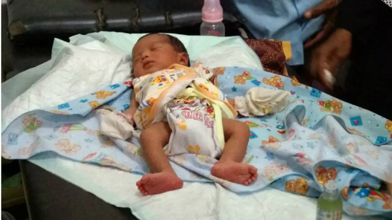 Bayi Tampan Ditemukan di Masjid
