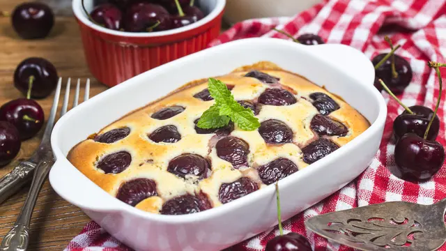 Clafoutis yang Sederhana