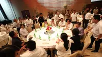Capres Joko Widodo duduk bersama sejumlah ketum Parpol koalisinya. (Istimewa)