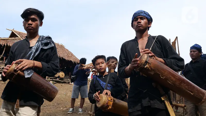 Rangkaian Tradisi Adat Ngaseuk Suku Baduy Luar