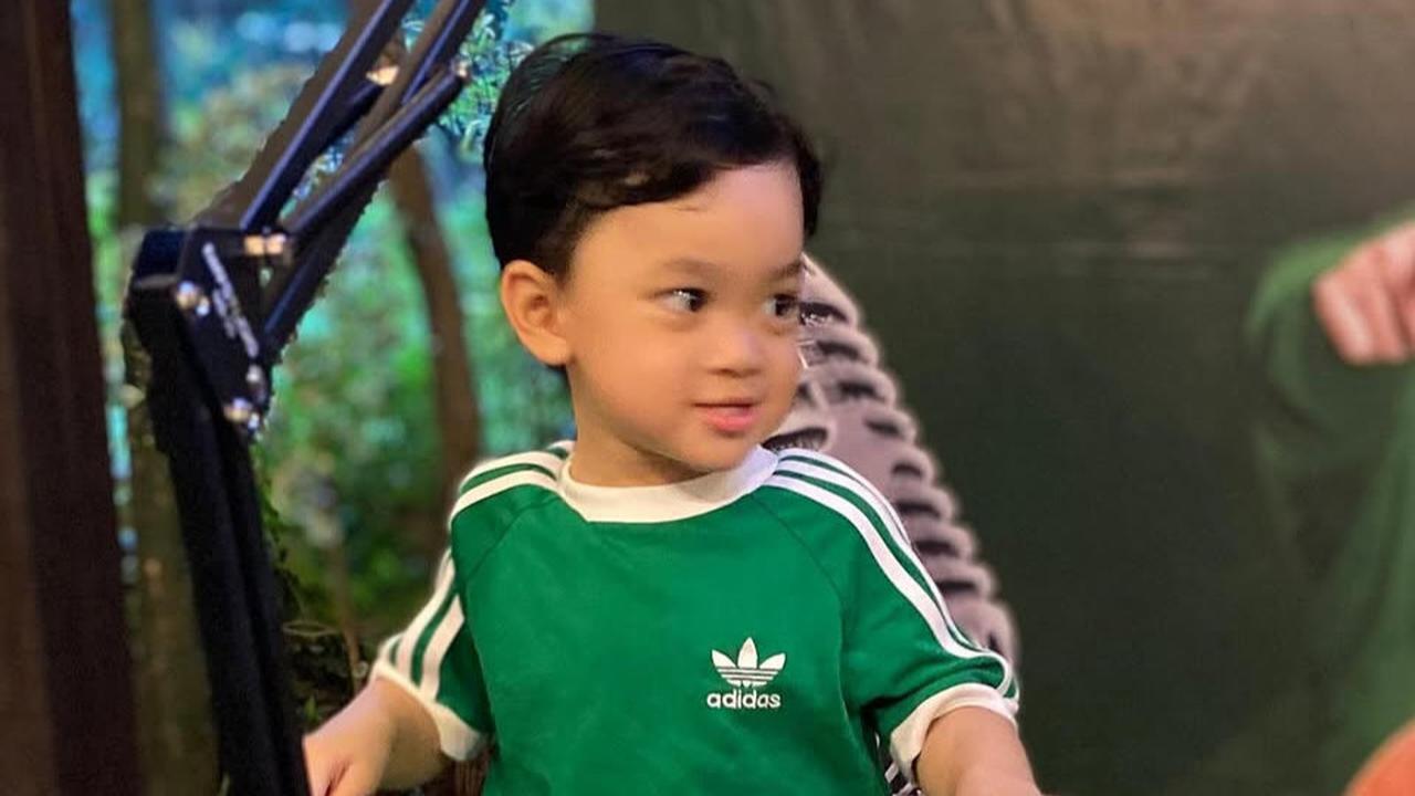 Aksi Gin Dirga Anak Gilang Dirga Main Asik Main Drum, Netizen Salfok Sang Anak Makin Gede Makin Ganteng