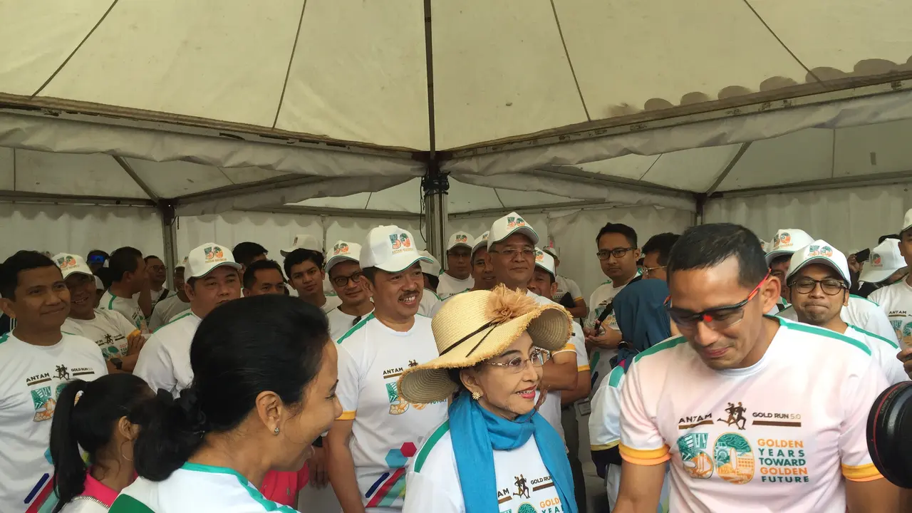 Wakil Gubernur DKI Jakarta Sandiaga Uno menghadiri acara Antam Gold Run 5.0 di Taman Mini Indonesia Indah (TMII), Jakarta Timur