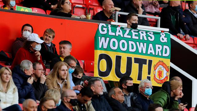 FOTO: Imbang 1-1 Kontra Fulham, Manchester United Kunci Posisi Kedua Klasemen Liga Inggris 2020/2021 - Fans Manchester United