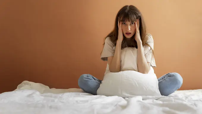wanita dibohongi / wanita kaget / wanita di kamar