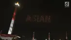300 Drone membuat formasi tulisan ASIAN saat acara hitung mundur Asian Games 2018 di Monas, Jakarta, Jumat (18/8). Acara ini menandai setahun Jakarta-Palembang sebelum menjadi tuan rumah Asian Games ke-18 itu. (Liputan6.com/Herman Zakharia)