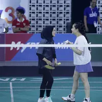 Pasangan selebriti Lesti Kejora dan Rizky Billar berhasil unggul lawan pasangan Raffi Ahmad dan Nagita Slavina. Dua pasangan selebriti itu baru saja bertanding dalam Turnamen Olahraga Selebriti yang disiarkan SCTV pada Minggu (16/7/2023).  Berikut potretnya. [Foto: Bayu Herdianto/KapanLagi.com]