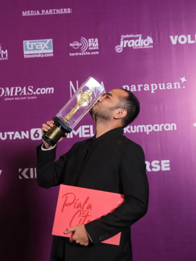 [Fimela] Marthino Lio menang Piala Citra FFI 2022