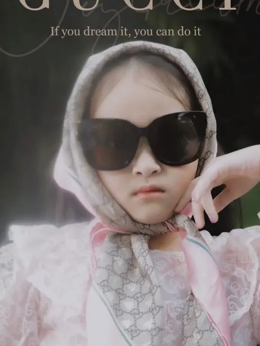 Well itu dia penampilan Thalia Putri Onsu saat ramaikan Gucci Model Challenge. Bagaimana menurutmu, Sahabat Fimela? (Instagram/thaliaputrionsu).