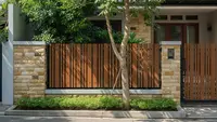 7 Inspirasi Pagar Rumah Kampung Tampak Mewah, Sulap Hunian Jadi Elegan dan Modern