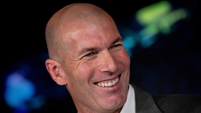 Pelatih Real Madrid, Zinedine Zidane menyukai permainan Paul Pogba. (Pierre-Philippe Marcou/AFP)