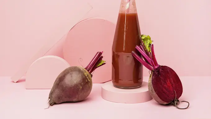 Membuat Jus Apel Bit dan Wortel