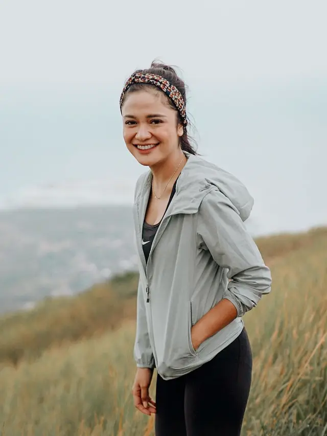 7 Gaya Sporty Pesinetron Andi Annisa Ini Curi Perhatian Netizen
