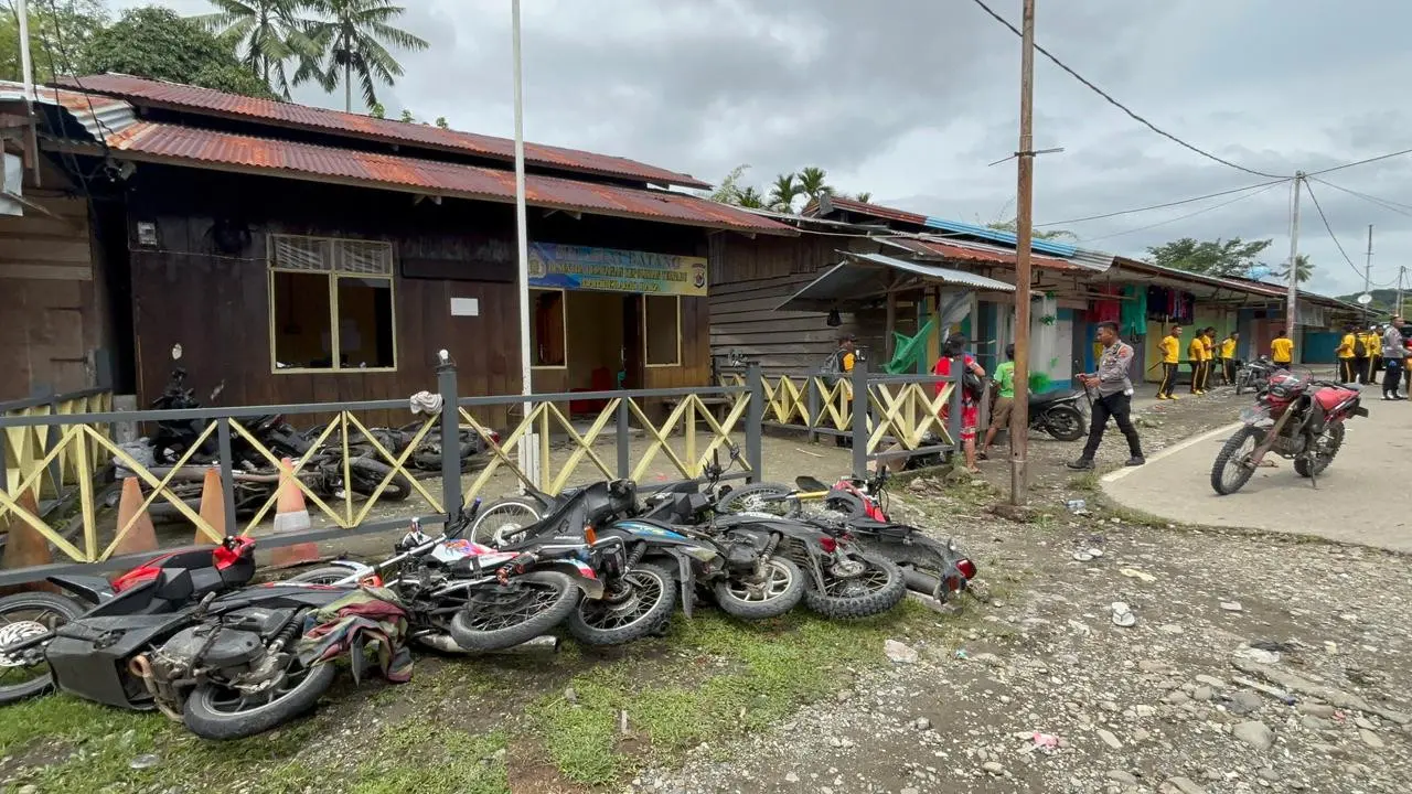 Kantor SPKT Polres Mamberamo Raya Dirusak