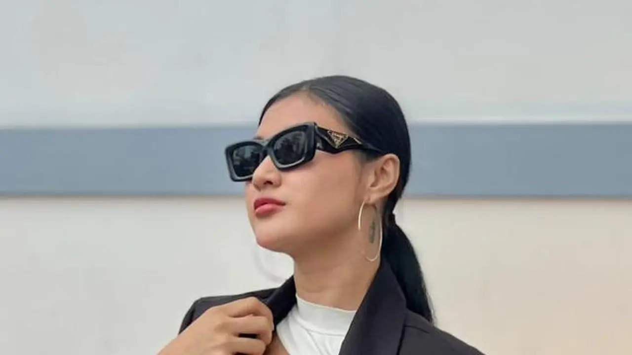 Gaya Cantik Camelia Putri di Dunia Nyata, Kontras dengan Perannya di Sinetron Merangkai Kisah Indah