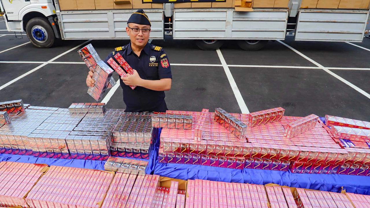 FOTO: Bea Cukai Gagalkan Peredaran  8,9 Juta Batang Rokok Ilegal
