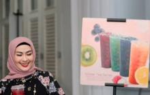 8 Foto Cantiknya Iis Dahlia Tampil Berhijab di Bulan Suci Ramadan