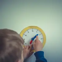 Ilustrasi anak mulai nenerapkan kebiasaan baik. (Foto: Unsplash/Markus Spiske)