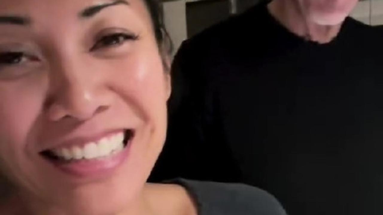 Deretan Artis Indonesia yang Mengubah Kewarganegaraan, Anggun C Sasmi Hingga Atiek CB