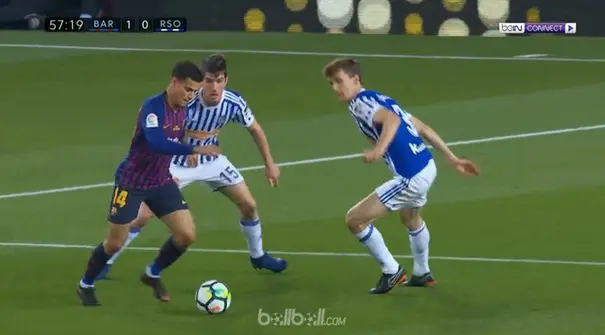 Philippe Coutinho memberi perpisahan kepada pemain legendaris Andres Iniesta dengan cara sempurna - lewat tendangan melengkung fan...