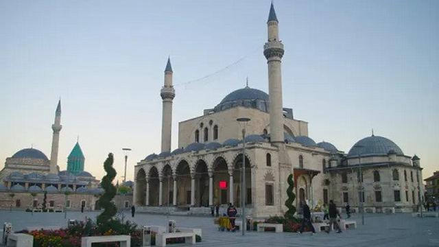 Masjid di Belanda. (Foto: muhammadiyah.or.id)