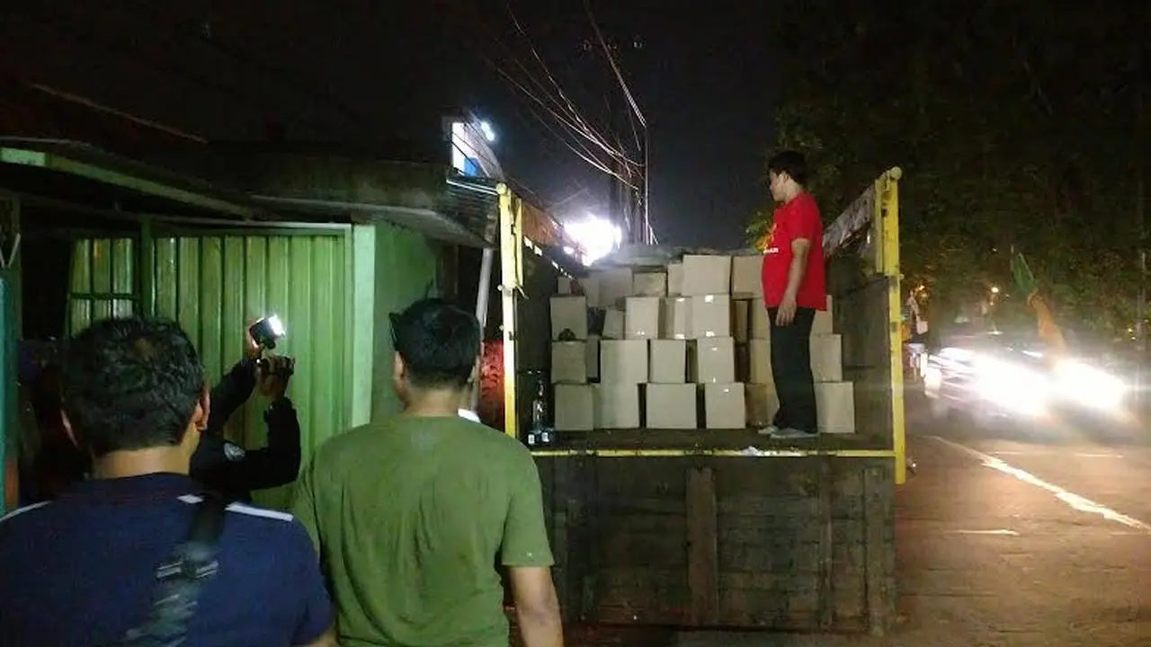 Gudang miras di Bekasi Digerebek