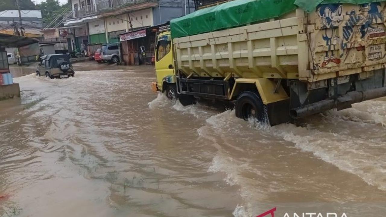 BMKG Ingatkan Potensi Hujan Lebat Kaltim Selama Tiga Hari, Warga Diminta Waspada