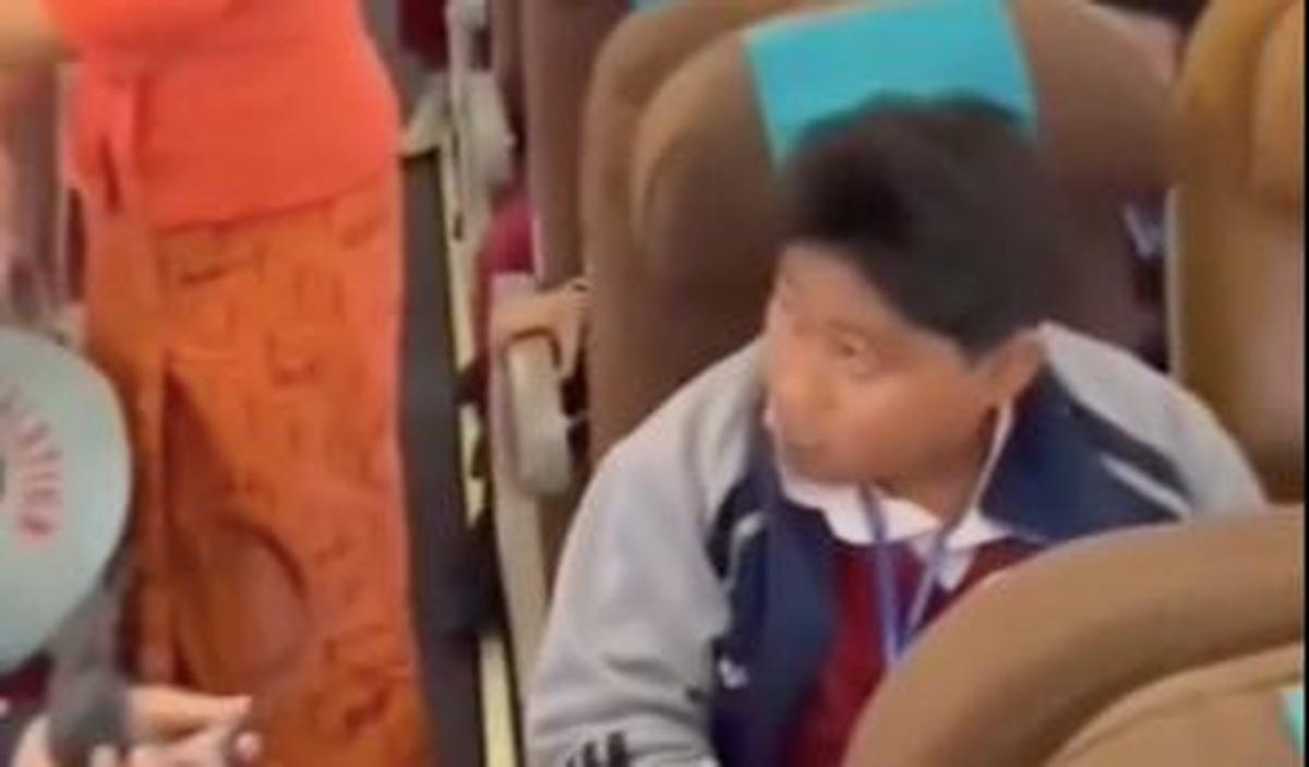 Jika menilik dari keterangan yang dipaparkan dalam unggahan akun tersebut, para siswa sudah menabung sejak kelas 1 hingga kelas 5 SD untuk melakukan study tour ini. <br>