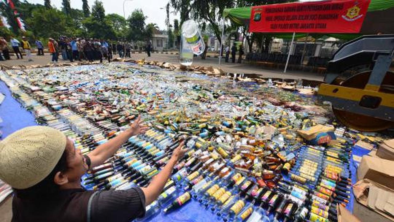Polisi musnahkan ribuan Miras