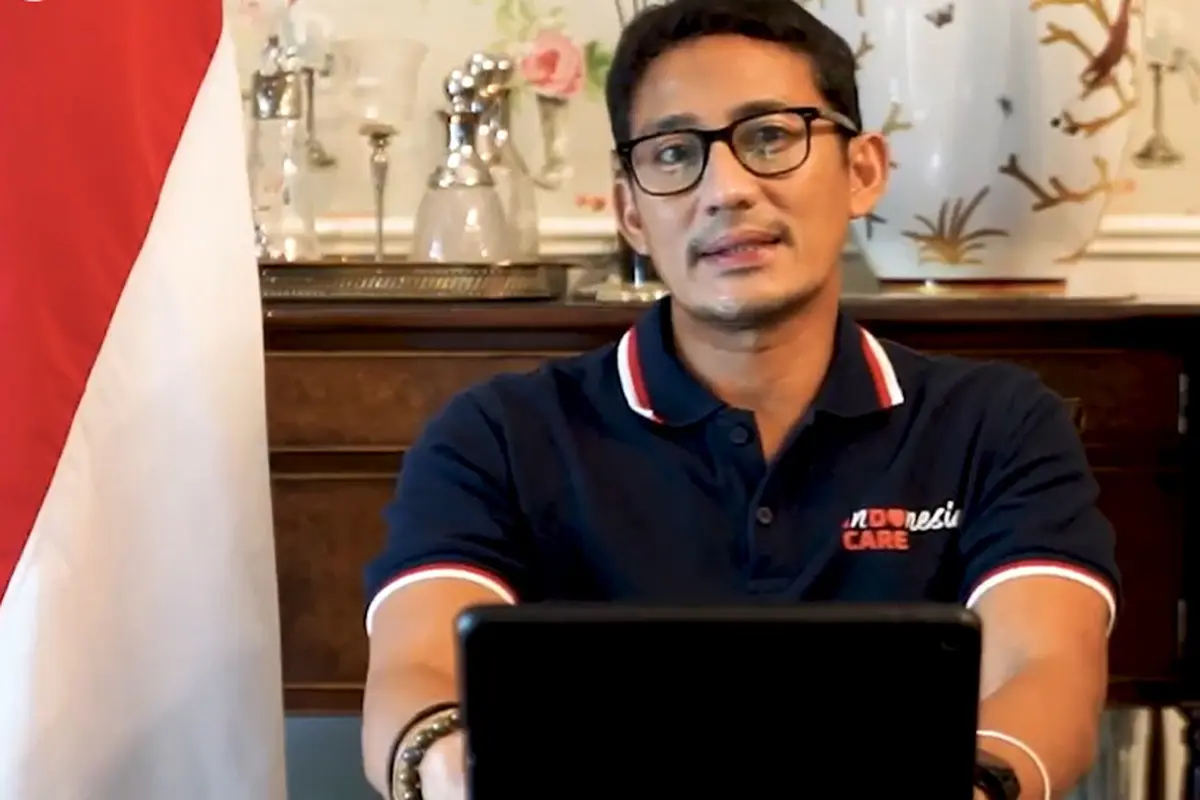 Menparekraf Sandiaga Uno sebagai pembicara utama di Wisuda XX Universitas Multimedia Nusantara. (Foto: Dok. Stephanus Novi/Koor. Media Wisuda XX Universitas Multimedia Nusantara)