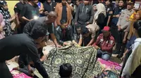 Terganggu Musik dan Nyanyian Terlalu Keras, Pria Mabuk Tikam Tetangga Pakai Sangkur Hingga Tewas