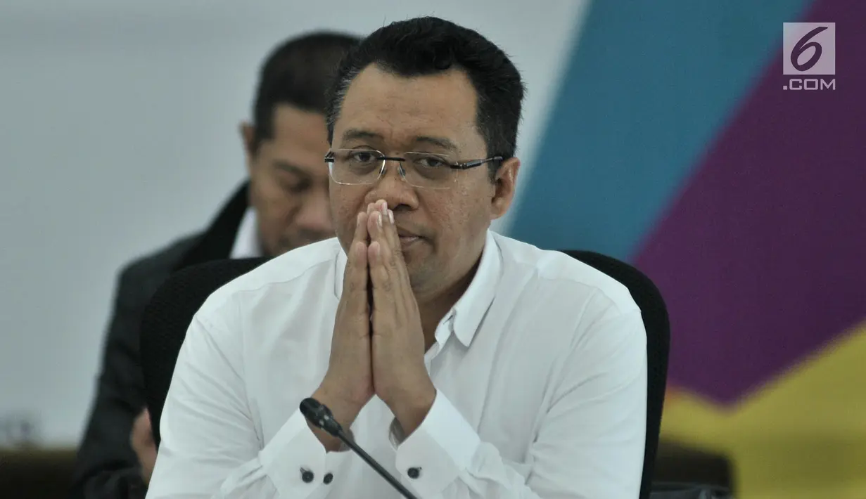 Gubernur NTB Zulkieflimansyah saat mengikuti rapat tentang Percepatan Pemulihan Pasca Gempa Bumi NTB, Jakarta, Senin (12/11). Rapat tingkat menteri juga membahas Evaluasi Sosialisasi Penyaluran Bantuan dan Jaminan Sosial. (Merdeka.com/ Iqbal S. Nugroho)
