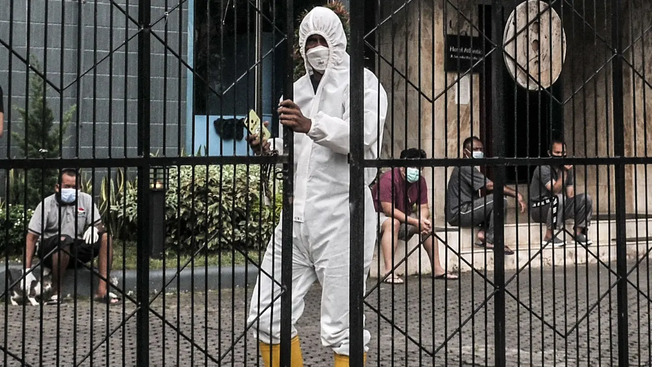 Aktivitas Pasien COVID-19 Jalani Isolasi Mandiri di Hotel
