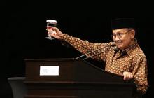 Kisah hidup BJ Habibie, Ilmuwan Brilian Jadi Presiden ketiga RI