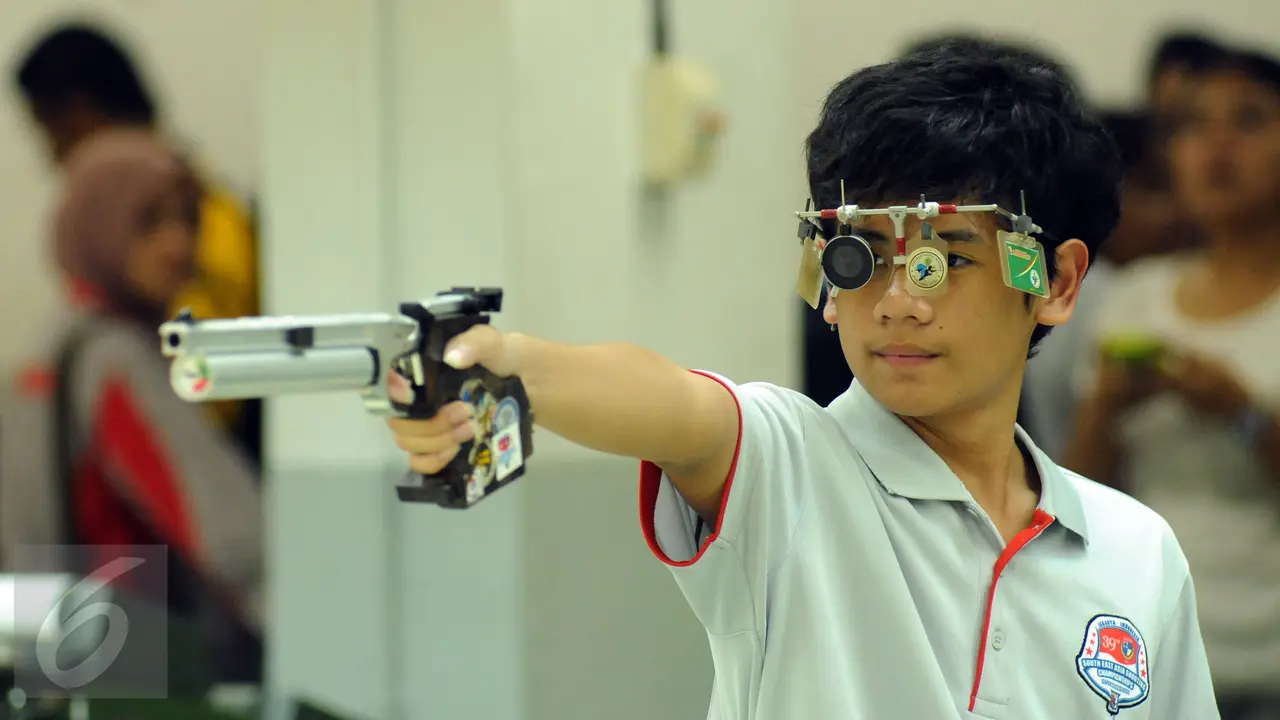 20151125-I Kadek Rico Juara di Kejuaraan Menembak ASEAN-Jakarta- Helmi Fithriansyah