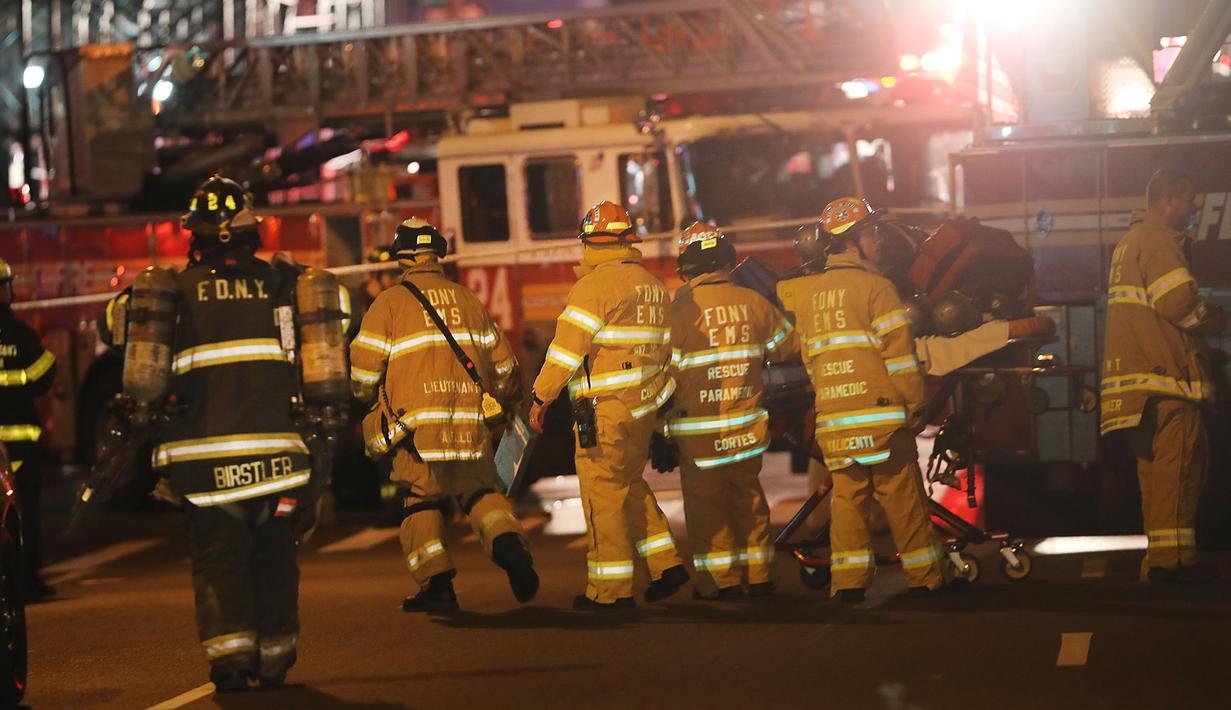 Bom Meledak di New York 25 Orang Terluka Page 1 Foto 