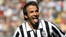 Alessandro Del Piero - Legenda Juventus ini juga merupakan salah satu pesepak bola penggemar Captain Tsubasa. Bahkan, Del Piero pernah mendapat kenang-kenangan dari pengarang Tsubasa, Yoichi Takahashi, berupa gambar dirinya berseragam Juventus di samping karakter Tsubasa Ozora. (AFP/Giuseppe Cacace)